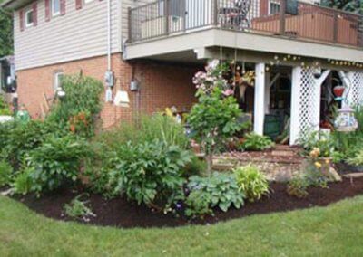 Home Side Yard Bedding Replant